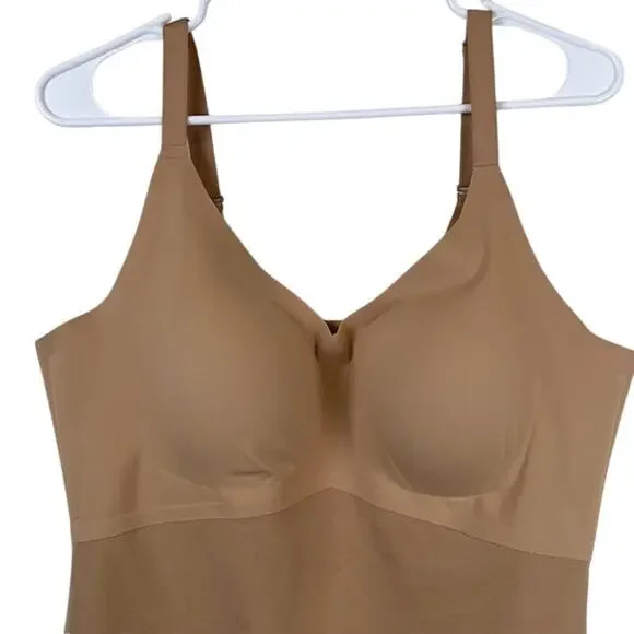 Honeylove women's liftwear cami, featuring built-in support.
